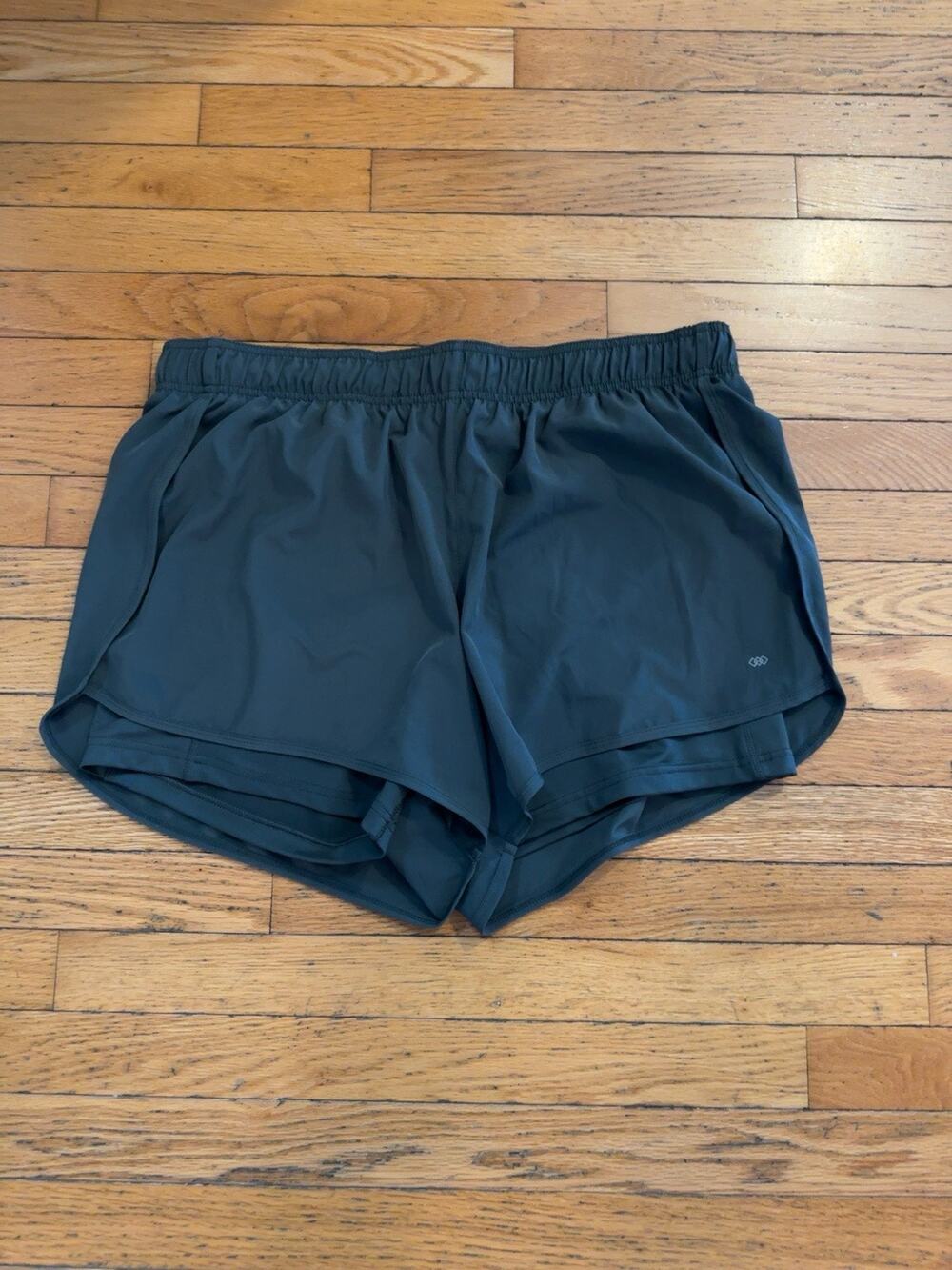Legend Women’s Gray Athletic Running Shorts Lined Drawstring Size 1X Plus